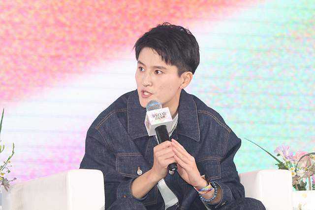 在导演管虎看来，战争会激发人的;动物性本能，仓库中的每一个士兵都在这种本能的驱使下做出各自的抉择